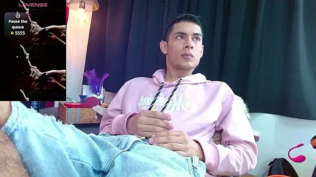 Oliver king sex online show from 23, 9, 2025