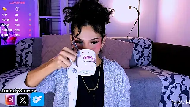 Snapshot of Abby_bella09 chatting on 23, 11, 2025 Abby bella09 online show from 23, 11, 2025