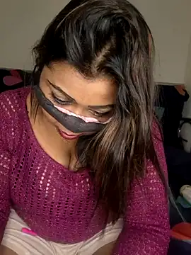 Snapshot of IndieSM chatting on 6, 3, 2025 IndieSM online show from 6, 3, 2025