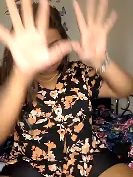 Snapshot of IndieSM chatting on 10, 3, 2025 IndieSM online show from 10, 3, 2025