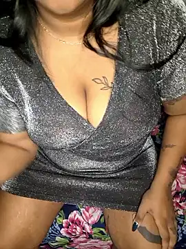 Snapshot of IndieSM chatting on 11, 11, 2025 IndieSM online show from 11, 11, 2025