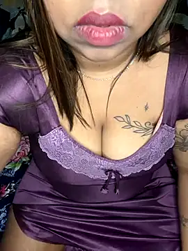 Snapshot of IndieSM chatting on 29, 11, 2025 IndieSM online show from 29, 11, 2025