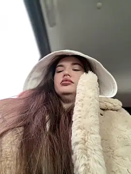 Snapshot of Holly_Molii chatting on 11, 1, 2025 Holly Molii online show from 11, 1, 2025