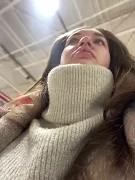 Snapshot of Holly_Molii chatting on 19, 1, 2025 Holly Molii online show from 19, 1, 2025