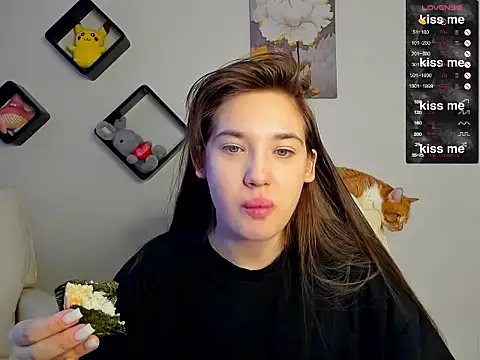 Snapshot of Holly_Molii chatting on 5, 2, 2025 Holly Molii online show from 5, 2, 2025