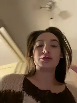 Snapshot of Holly_Molii chatting on 9, 2, 2025 Holly Molii online show from 9, 2, 2025