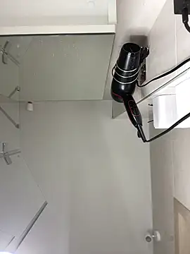 Snapshot of Holly_Molii chatting on 15, 2, 2025 Holly Molii online show from 15, 2, 2025