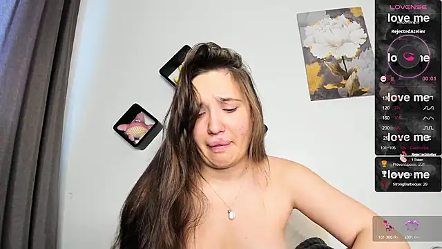 Snapshot of Holly_Molii chatting on 5, 3, 2025 Holly Molii online show from 5, 3, 2025