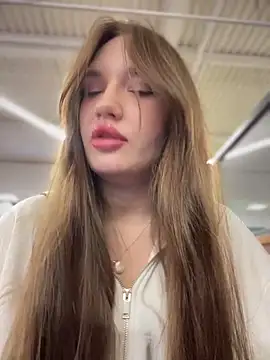 Snapshot of Holly_Molii chatting on 19, 3, 2025 Holly Molii online show from 19, 3, 2025