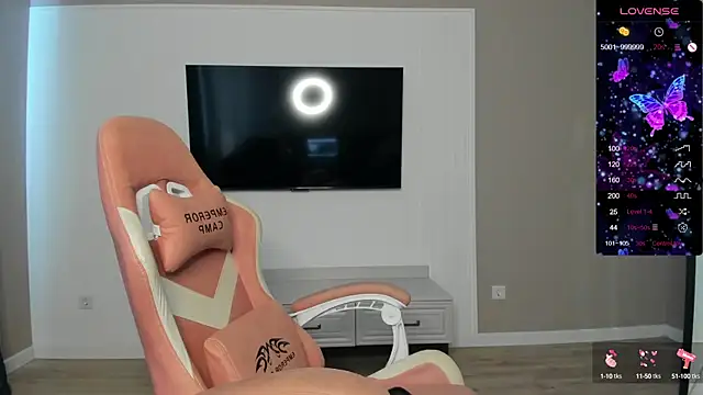 Snapshot of Holly_Molii chatting on 19, 9, 2025 Holly Molii online show from 19, 9, 2025