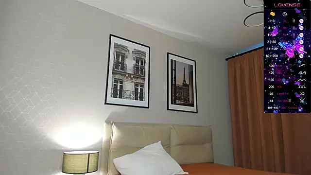 Snapshot of Holly_Molii chatting on 29, 9, 2025 Holly Molii online show from 29, 9, 2025