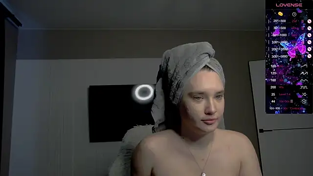 Snapshot of Holly_Molii chatting on 26, 11, 2025 Holly Molii online show from 26, 11, 2025