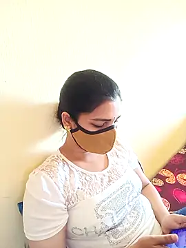 Snapshot of yourtamilcouple chatting on 5, 3, 2025 yourtamilcouple online show from 5, 3, 2025