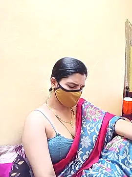 Snapshot of yourtamilcouple chatting on 7, 3, 2025 yourtamilcouple online show from 7, 3, 2025