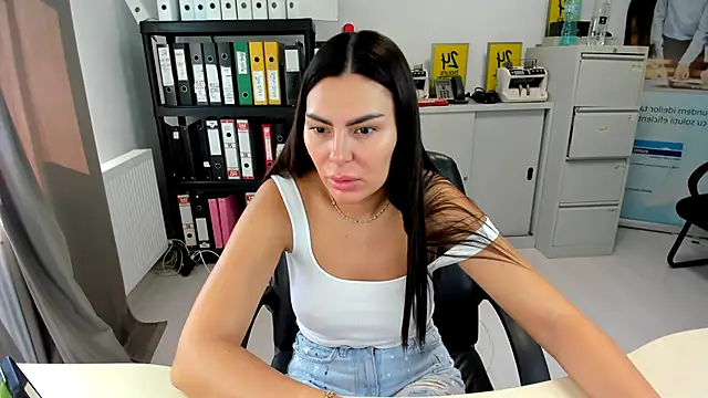 kilenyapatrice online show from 9, 9, 2025