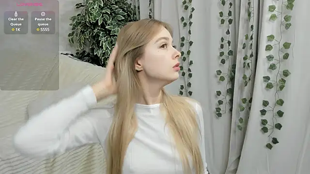 Snapshot of mell_milles chatting on 18, 1, 2025 mell milles online show from 18, 1, 2025