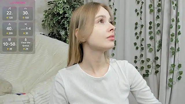 Snapshot of mell_milles chatting on 2, 2, 2025 mell milles online show from 2, 2, 2025