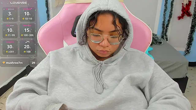 Snapshot of im_angels77 chatting on 28, 12, 2024 im angels77 online show from 28, 12, 2024