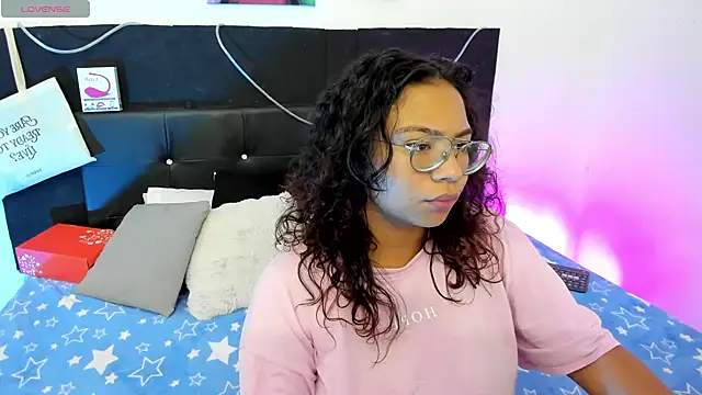 Snapshot of im_angels77 chatting on 13, 2, 2025 im angels77 online show from 13, 2, 2025