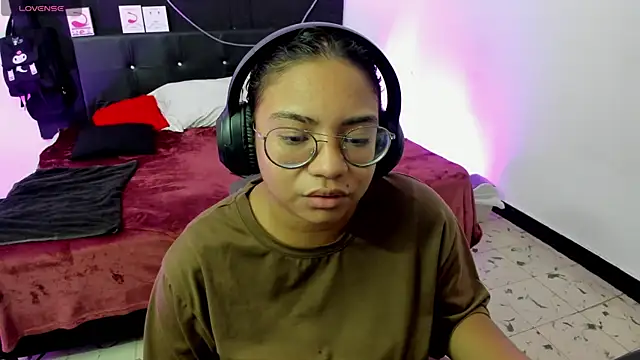 Snapshot of im_angels77 chatting on 22, 2, 2025 im angels77 online show from 22, 2, 2025