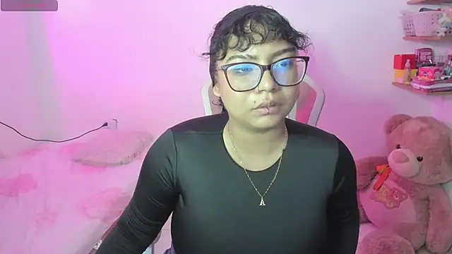 Snapshot of im_angels77 chatting on 12, 9, 2025 im angels77 online show from 12, 9, 2025