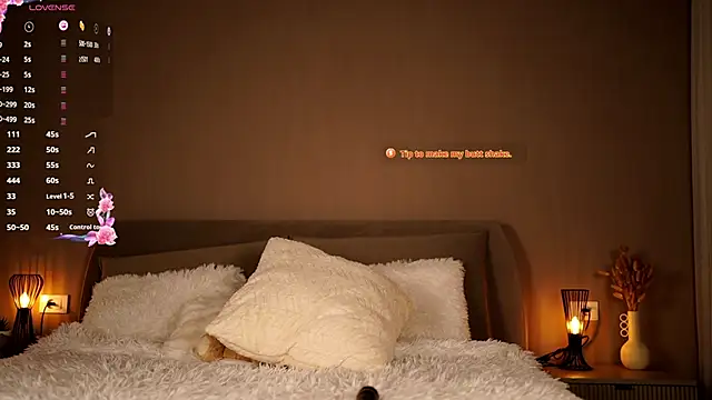 Snapshot of FrancescaNappi chatting on 23, 2, 2025 FrancescaNappi online show from 23, 2, 2025