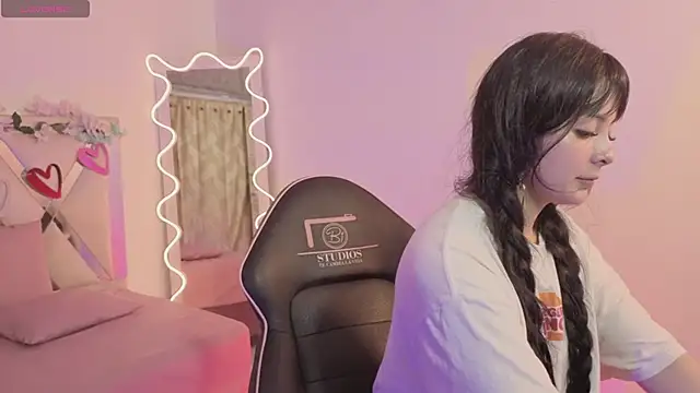 hina tay online show from 18, 1, 2026