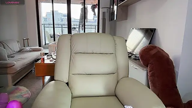 Bunny Tutu online show from 16, 1, 2025