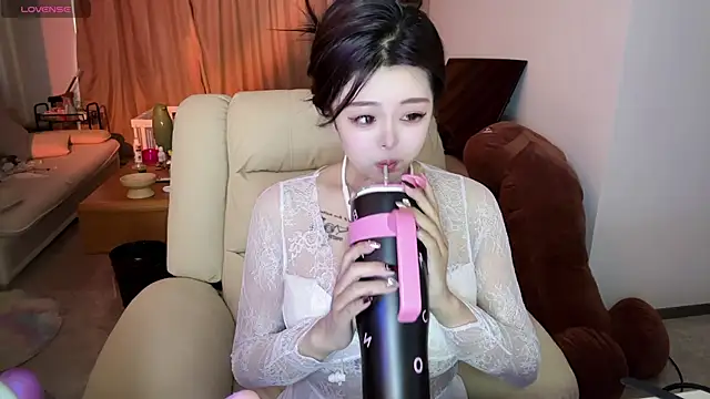 Bunny Tutu online show from 19, 1, 2025