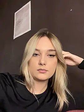 Snapshot of Alisa_Rise chatting on 10, 10, 2025 Alisa Rise online show from 10, 10, 2025