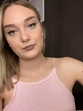 Snapshot of Alisa_Rise chatting on 2, 11, 2025 Alisa Rise online show from 2, 11, 2025