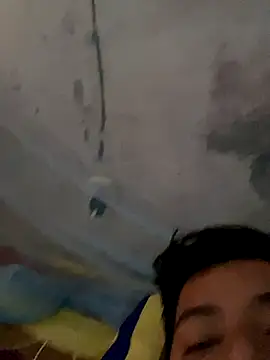 Avilespozo19993 online show from 5, 10, 2025