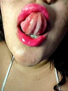 alexxaa96 online show from 9, 3, 2025