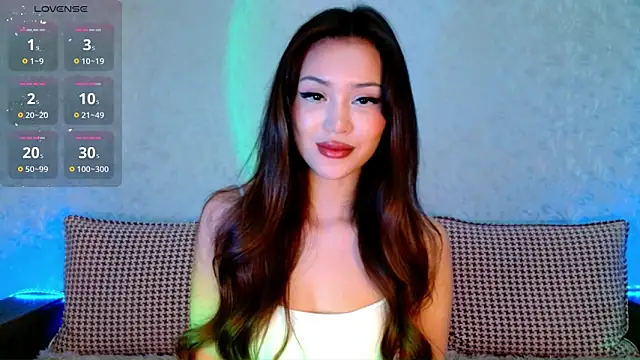 Min Jee  online show from 10, 3, 2025