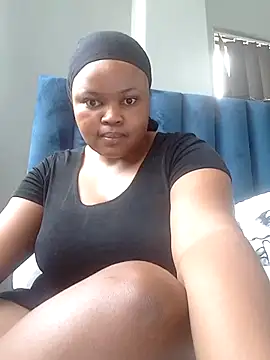 Snapshot of Curveysinaa chatting on 6, 2, 2025 Curveysinaa online show from 6, 2, 2025