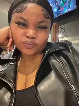 Snapshot of Curveysinaa chatting on 18, 3, 2025 Curveysinaa online show from 18, 3, 2025