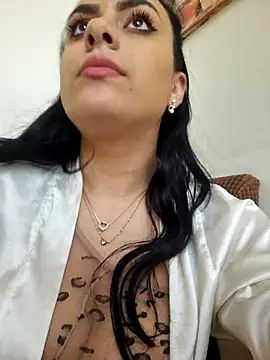 ElyzaIbarra online show from 23, 2, 2025