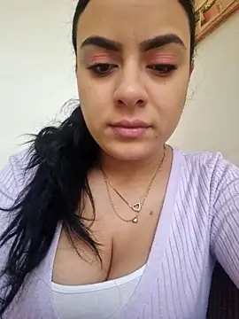 ElyzaIbarra online show from 26, 2, 2025