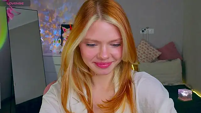 Red  Candy online show from 26, 11, 2025