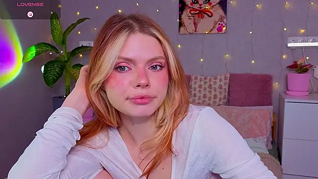 Red  Candy online show from 9, 4, 2026