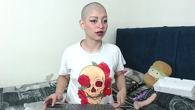 Bitsy Messy online show from 17, 12, 2024