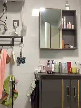 Snapshot of Aimeil chatting on 3, 10, 2025 Aimeil online show from 3, 10, 2025