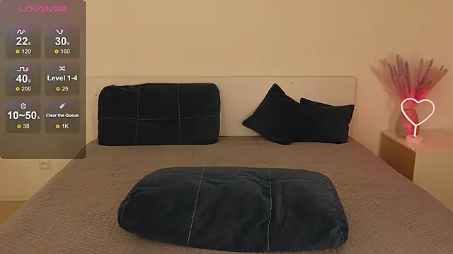 Snapshot of AlisssaRose chatting on 8, 1, 2025 AlisssaRose online show from 8, 1, 2025