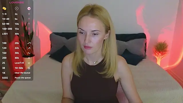 Snapshot of AlisssaRose chatting on 6, 11, 2025 AlisssaRose online show from 6, 11, 2025