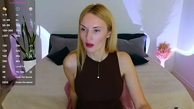 Snapshot of AlisssaRose chatting on 15, 11, 2025 AlisssaRose online show from 15, 11, 2025