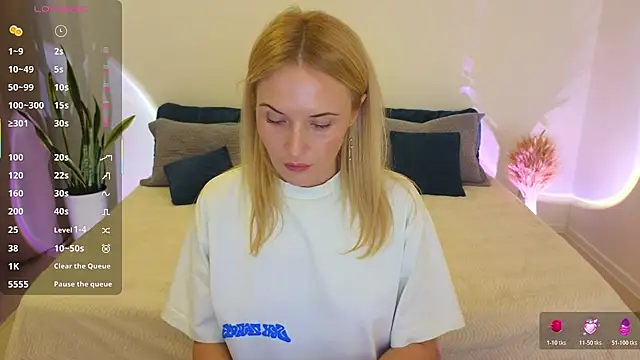 Snapshot of AlisssaRose chatting on 3, 12, 2025 AlisssaRose online show from 3, 12, 2025