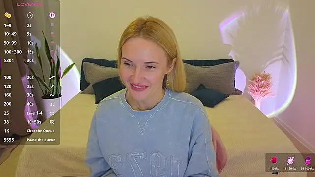 Snapshot of AlisssaRose chatting on 4, 12, 2025 AlisssaRose online show from 4, 12, 2025