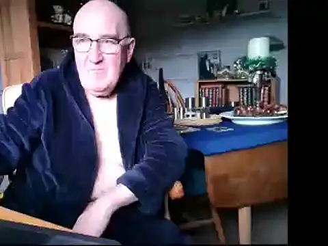 Snapshot of Adamdaddybear chatting on 16, 12, 2024 Adamdaddybear online show from 16, 12, 2024