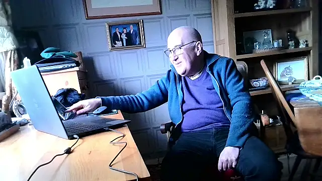 Snapshot of Adamdaddybear chatting on 27, 1, 2025 Adamdaddybear online show from 27, 1, 2025