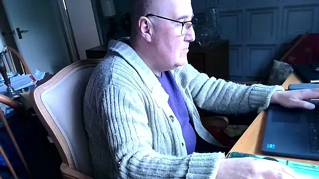 Snapshot of Adamdaddybear chatting on 18, 2, 2025 Adamdaddybear online show from 18, 2, 2025